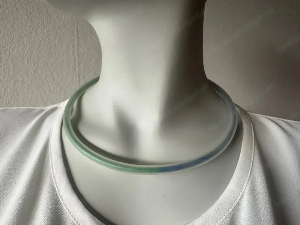 Halskette von Pierre Lang Klickverschluss Modeschmuck Halskette von Pierre Lang Klickverschluss Modeschmuck