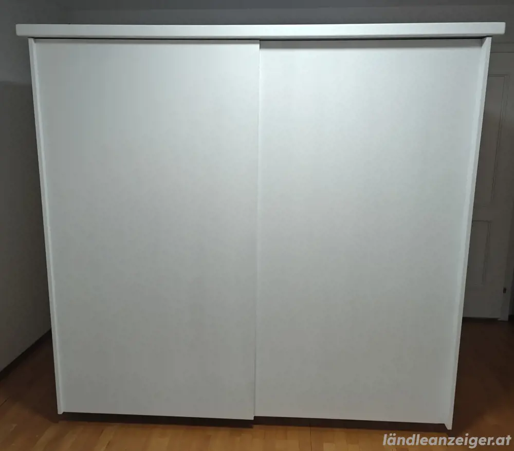 Kleiderschrank Kleiderschrank