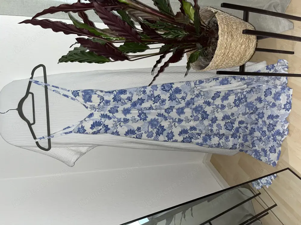 Neuwertiges langes Sommerkleid in blau Gr S tall Neuwertiges langes Sommerkleid in blau Gr S tall
