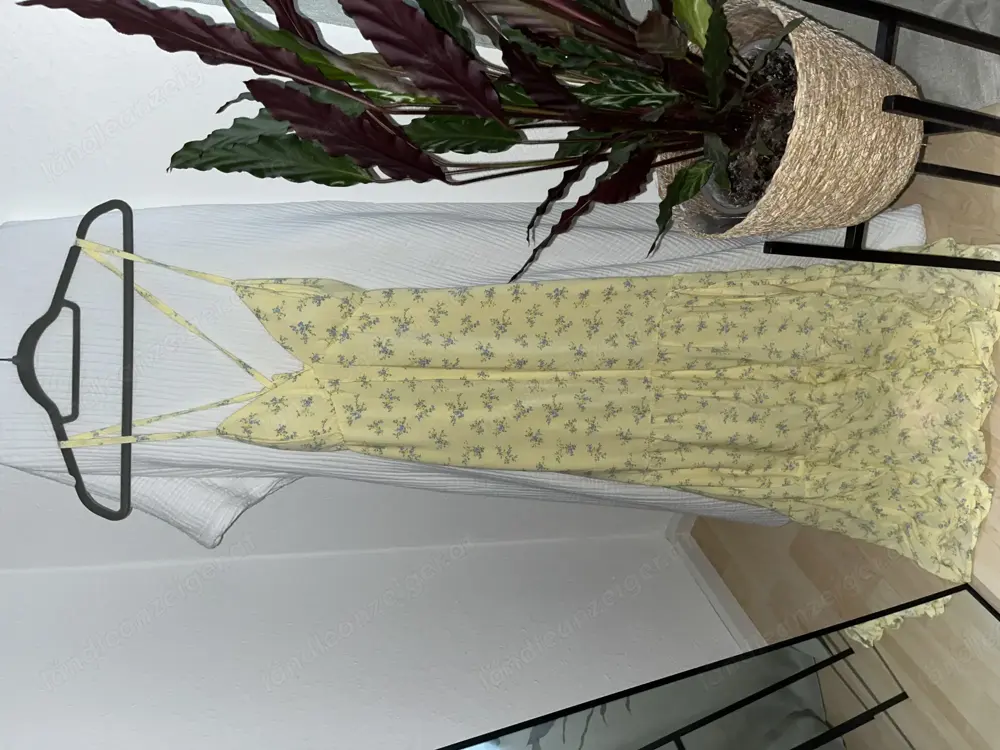 Neuwertiges langes Sommerkleid in gelb Gr S tall
