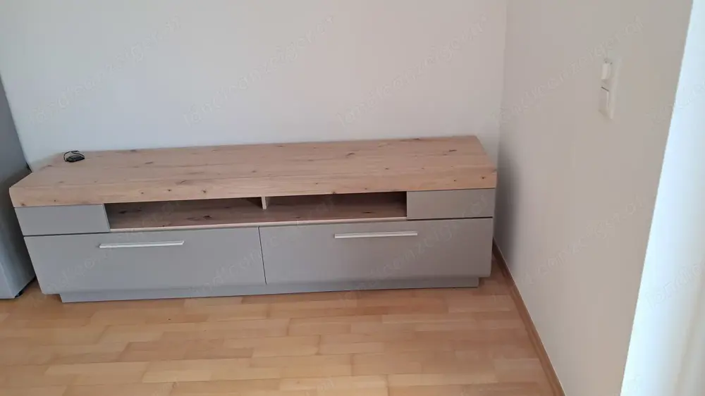 Neuwertige Möbel zu verkaufen. Neuwertige Möbel zu verkaufen.