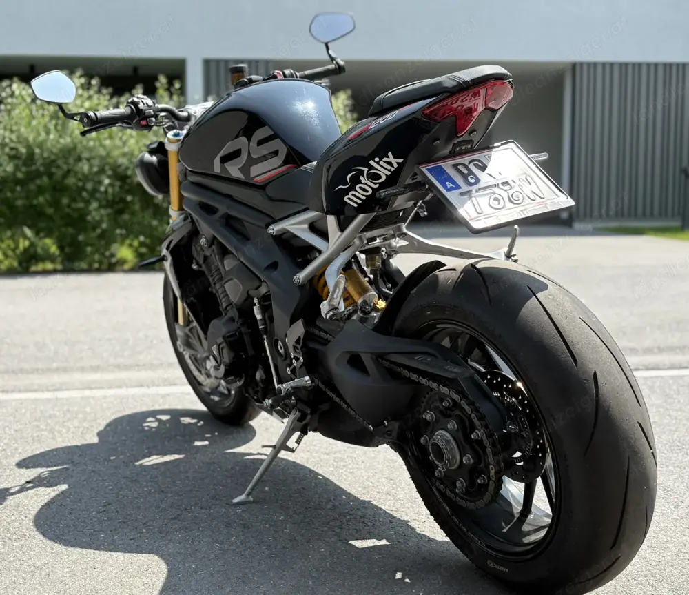 Triumph Speed Tripel 1200 TS Triumph Speed Tripel 1200 TS