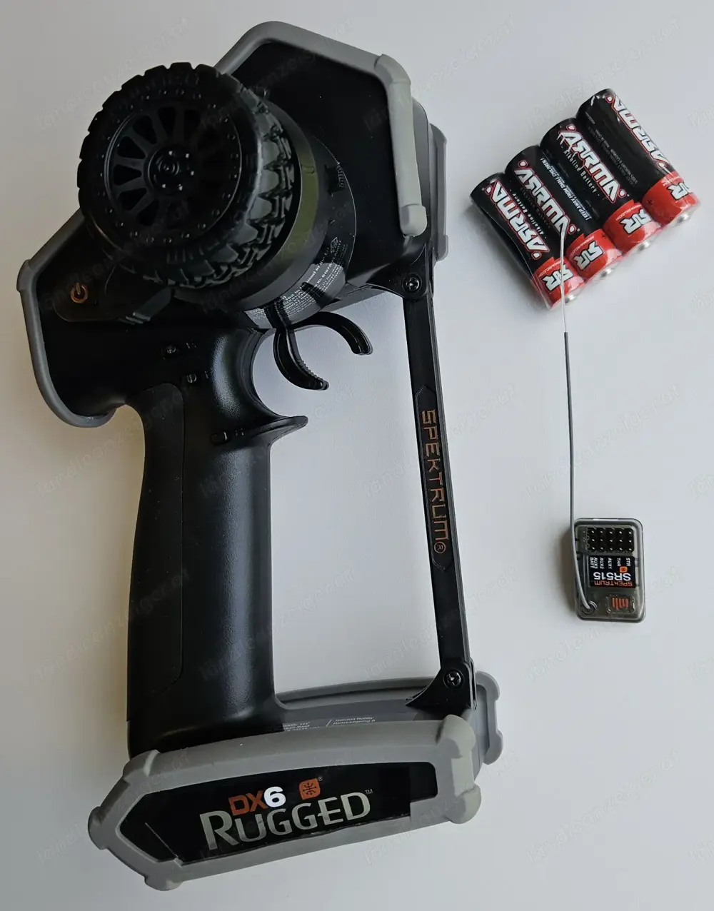Spektrum DX6 Rugged Fernsteuerung + SR515 Empänger Spektrum DX6 Rugged Fernsteuerung + SR515 Empänger