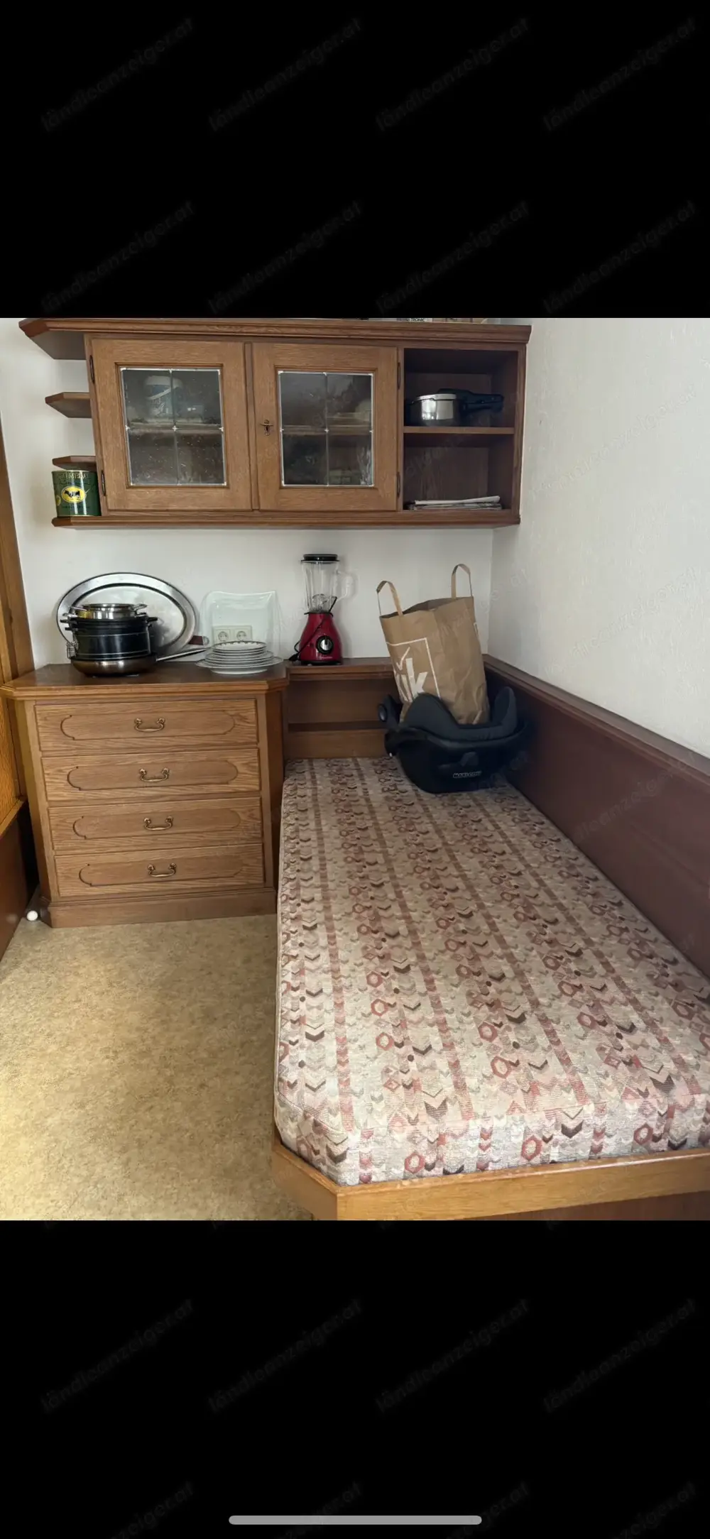 Gratis!!Bett Hängeschrank. Komplett Gratis!!Bett Hängeschrank. Komplett
