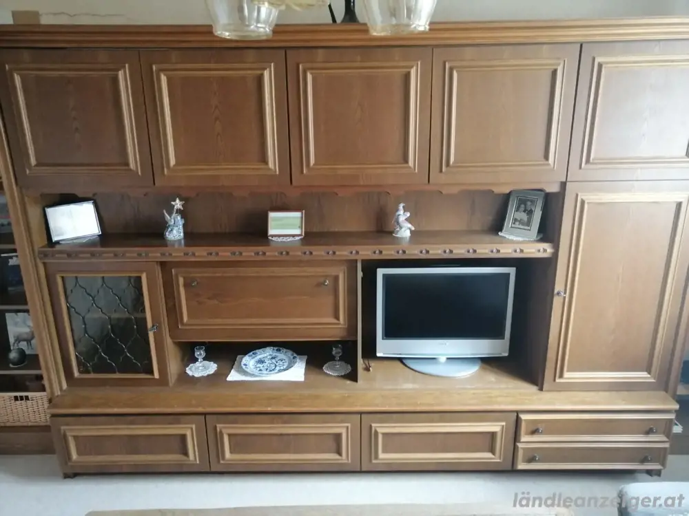 Wohnzimmerschrank mit Tisch Wohnzimmerschrank mit Tisch