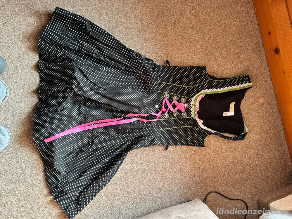 Dirndl ohne Schürze Dirndl ohne Schürze