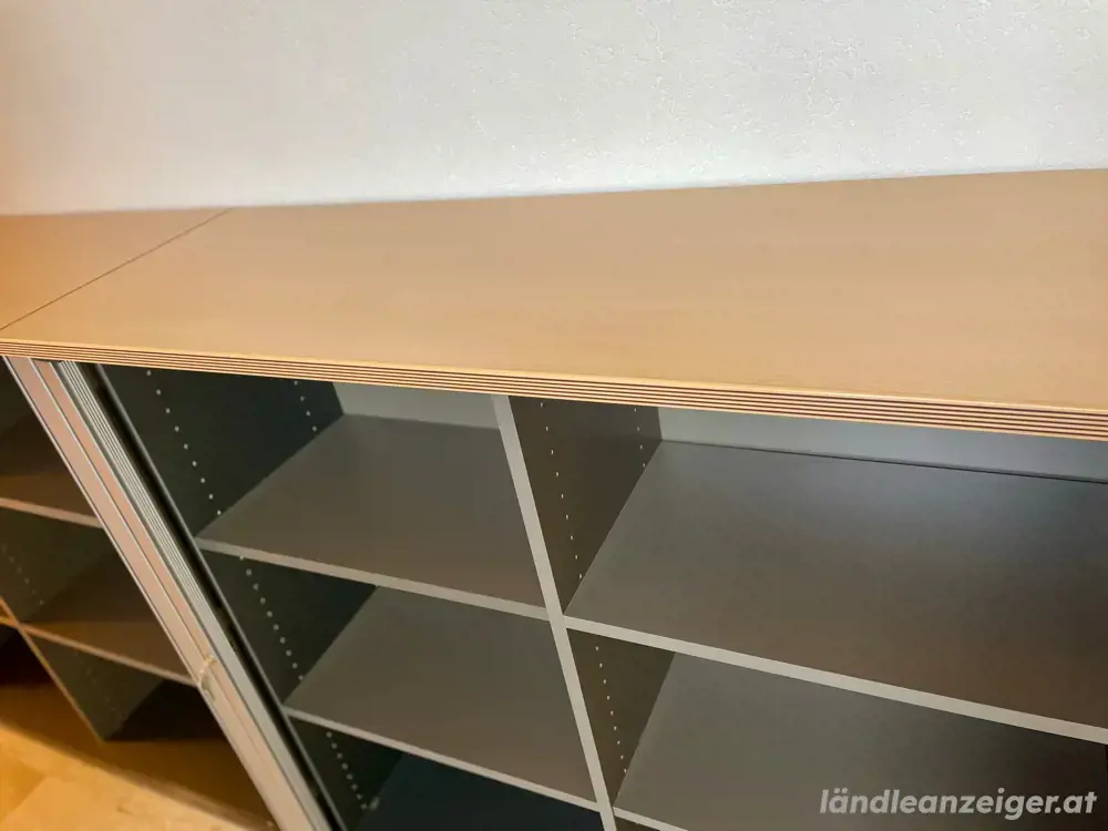 Hochwertige abschließbare Büroschränke 
