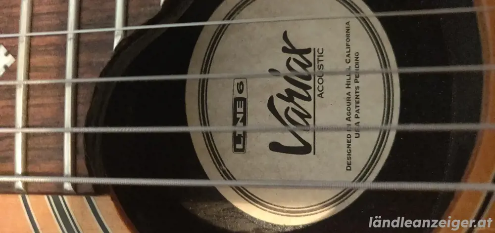 Line 6 Variax 700 acoustic gitar