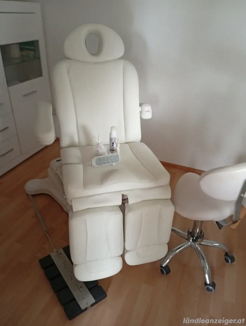 5 Motoren, Hand und Fußbedienung 5 Motoren, Hand und Fußbedienung