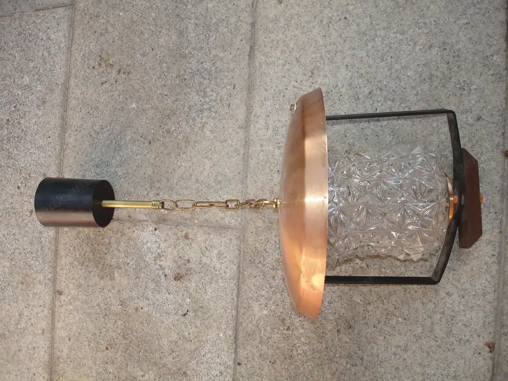Lampe, Gerätekabel, Warndreieck, Türangel, Fußbodenleiste, Fahrradteile billig oder gratis