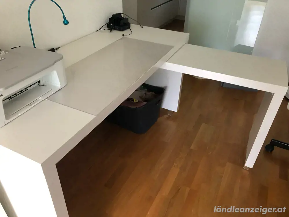 Schreibtisch mit Stuhl Schreibtisch mit Stuhl