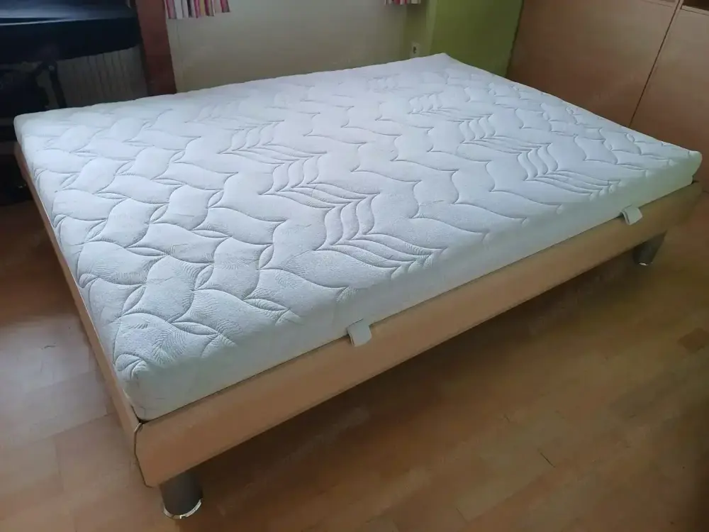 Bett (140 cm) Lattenrost Matratze Bett (140 cm) Lattenrost Matratze