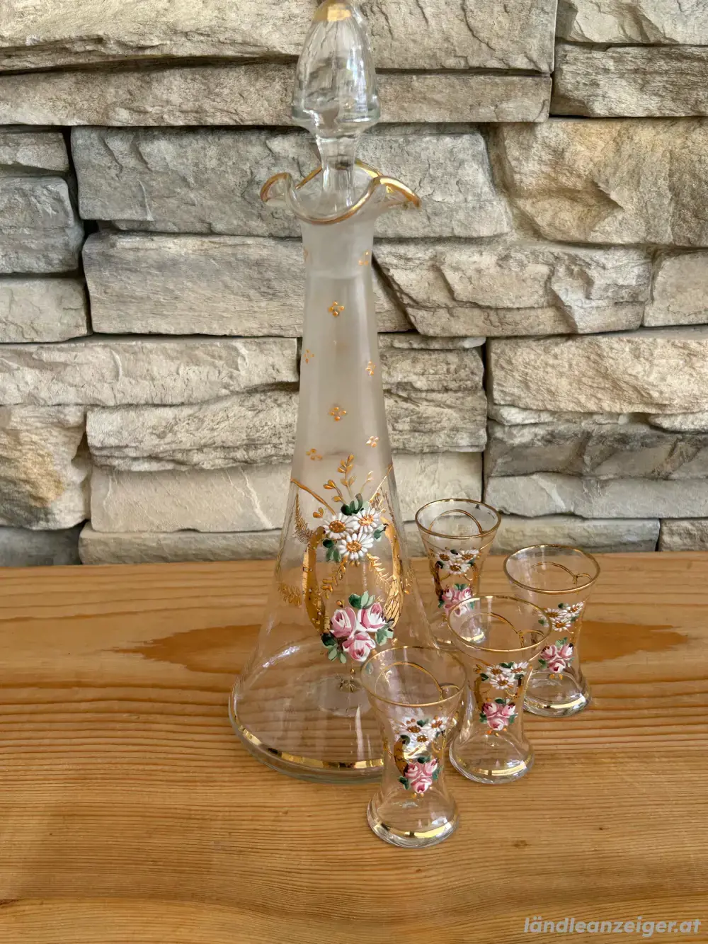 Alte Jugendstil Glasflasche mit 4 Gläschen Alte Jugendstil Glasflasche mit 4 Gläschen