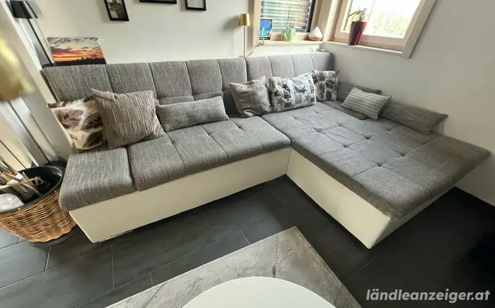 Ecksofa mit verstellbaren Seitenteilen   2,78 x 1,80 m - Couch
