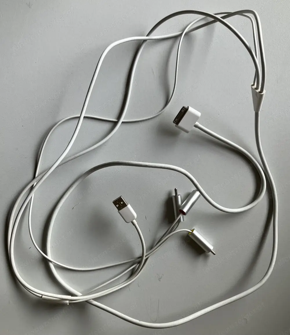 Apple Composite AV Kabel (für iPod, iPhone, etc. mit 30 Pin Anschluss) Apple Composite AV Kabel (für iPod, iPhone, etc. mit 30 Pin Anschluss)
