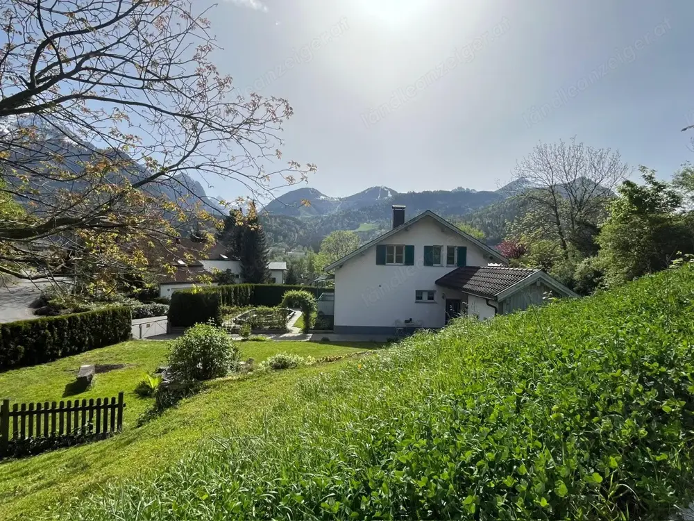 Ein Zuhause zum Verlieben - Haus mit Garten & Pool in Nüziders