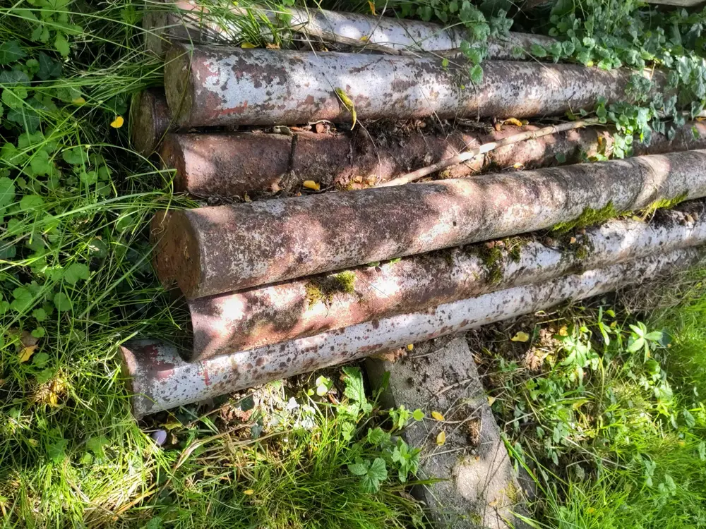 Verschenke stahlrohre ca 90mm Durchmesser, 4m lang 8stk Verschenke stahlrohre ca 90mm Durchmesser, 4m lang 8stk