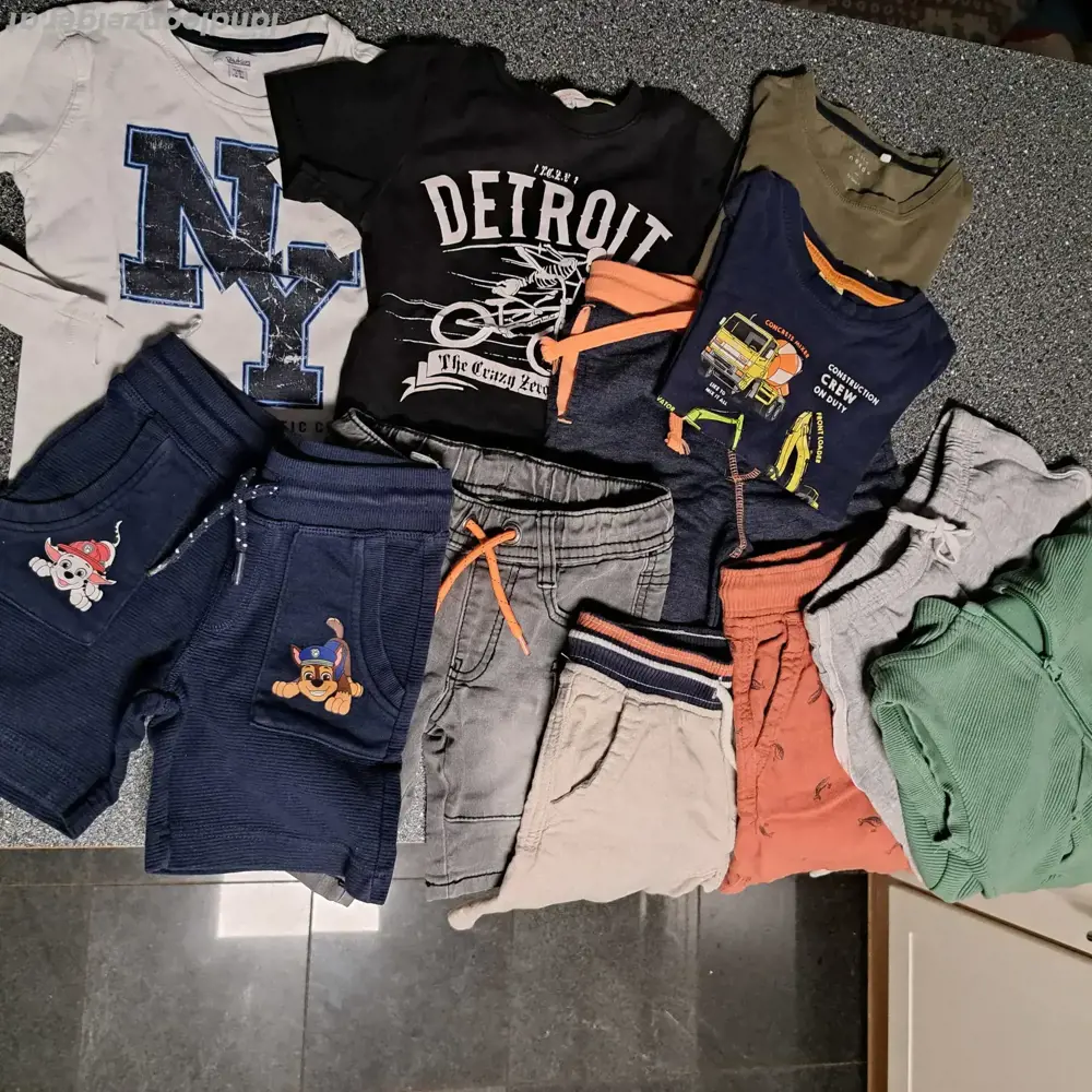 Kleider-Paket Gr.92 bis 98 Kleider-Paket Gr.92 bis 98