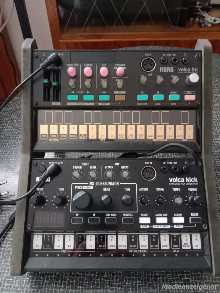 Korg Volca FM Korg Volca Kick Korg Volca FM Korg Volca Kick