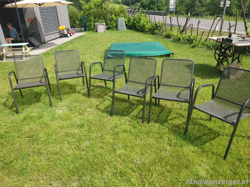 Gartentisch + Stühle Gartentisch + Stühle