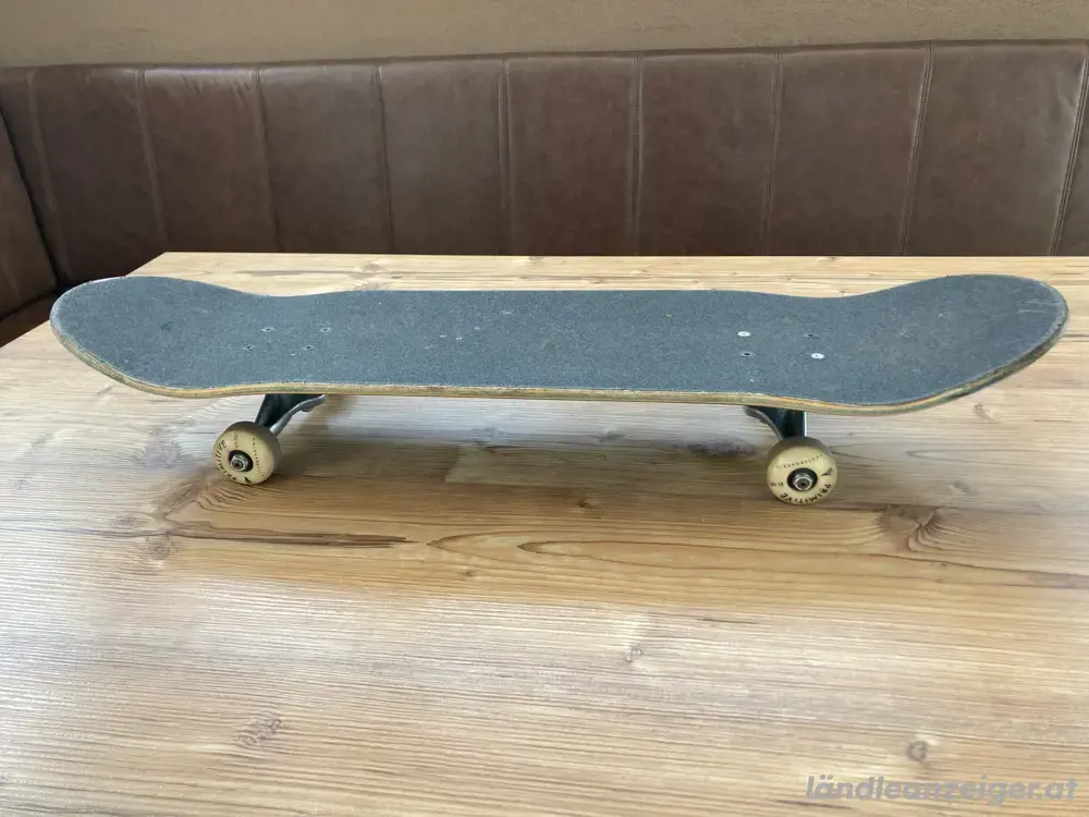skateboard skateboard