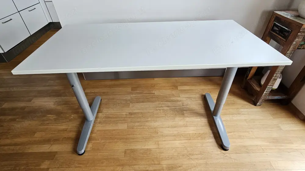 IKEA-Schreibtisch Galant - höhenverstellbar - gebraucht IKEA-Schreibtisch Galant - höhenverstellbar - gebraucht