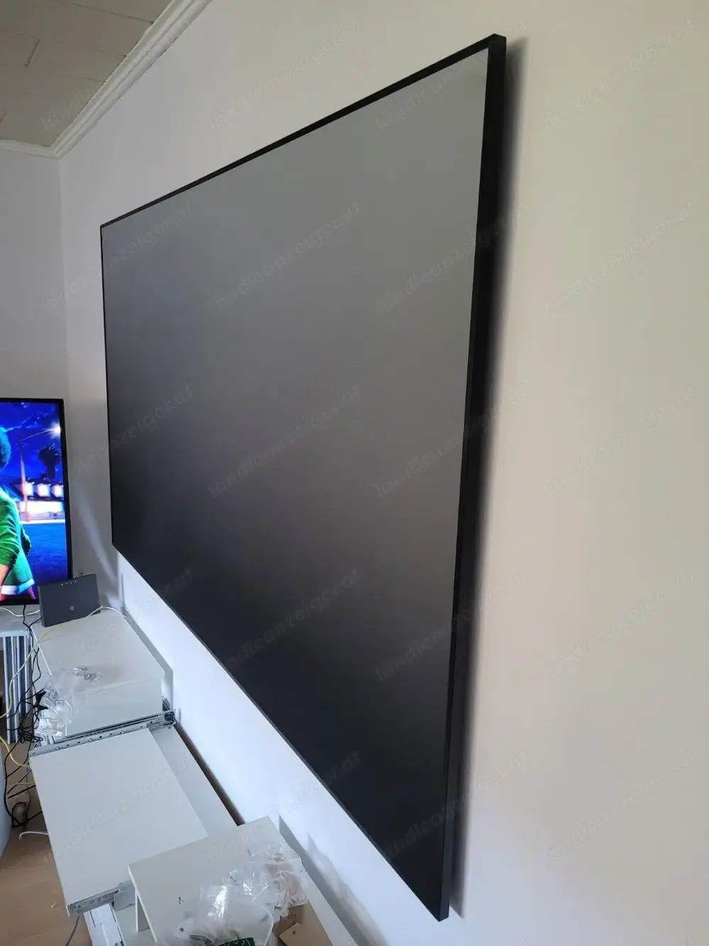 Hisens RGB Laser 4K 100L9G Ultrakurzdistanzprojektor Hisens RGB Laser 4K 100L9G Ultrakurzdistanzprojektor