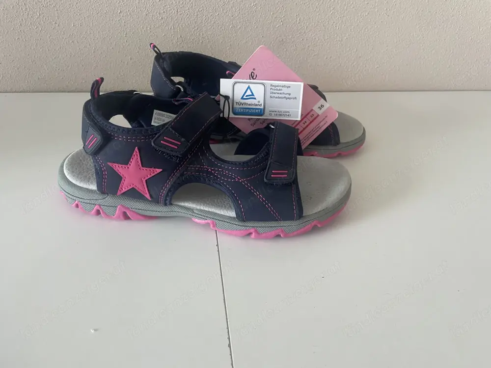 Sandalen dunkelblau mit pinkem Stern Größe 36 NEU & ungetragen Sandalen dunkelblau mit pinkem Stern Größe 36 NEU & ungetragen