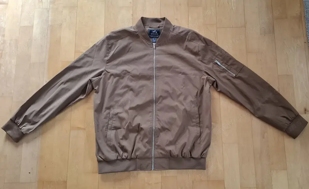 Herrenjacke hellbraun wie neu, da Fehlkauf Herrenjacke hellbraun wie neu, da Fehlkauf