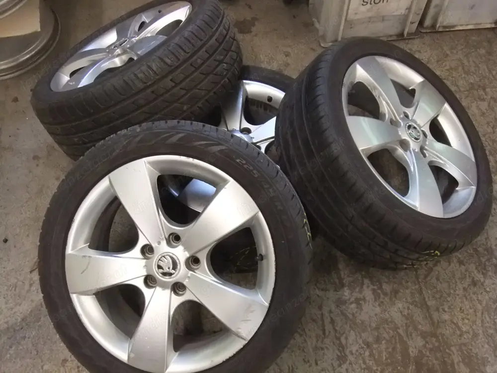 4 x Alufelgen mit Sommerreifen passend für Skoda Octavia 4 x Alufelgen mit Sommerreifen passend für Skoda Octavia