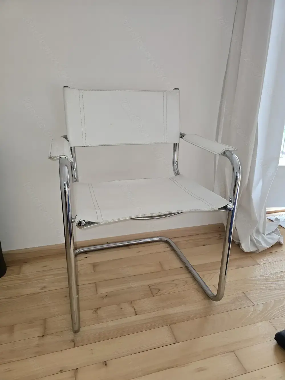 Stahlrohr-Sessel Freischwinger weiß 4 Stück Stahlrohr-Sessel Freischwinger weiß 4 Stück