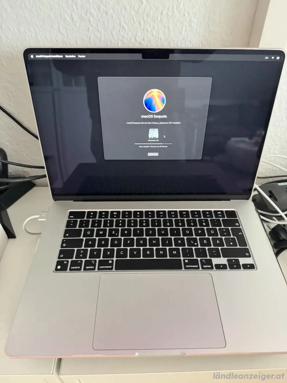 Apple MacBook Air M3 8C 10C 512GB 16GB Silber (2024) Laptop MEGA 5 Ladezyklen Apple MacBook Air M3 8C 10C 512GB 16GB Silber (2024) Laptop MEGA 5 Ladezyklen