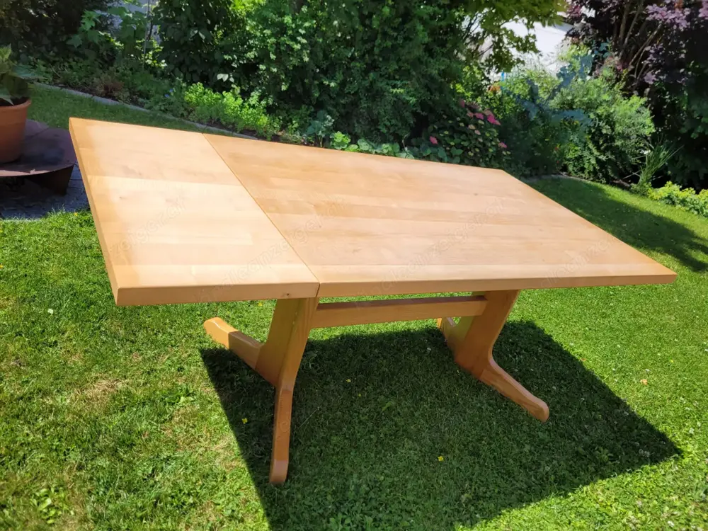 massiver Vollholztisch massiver Vollholztisch