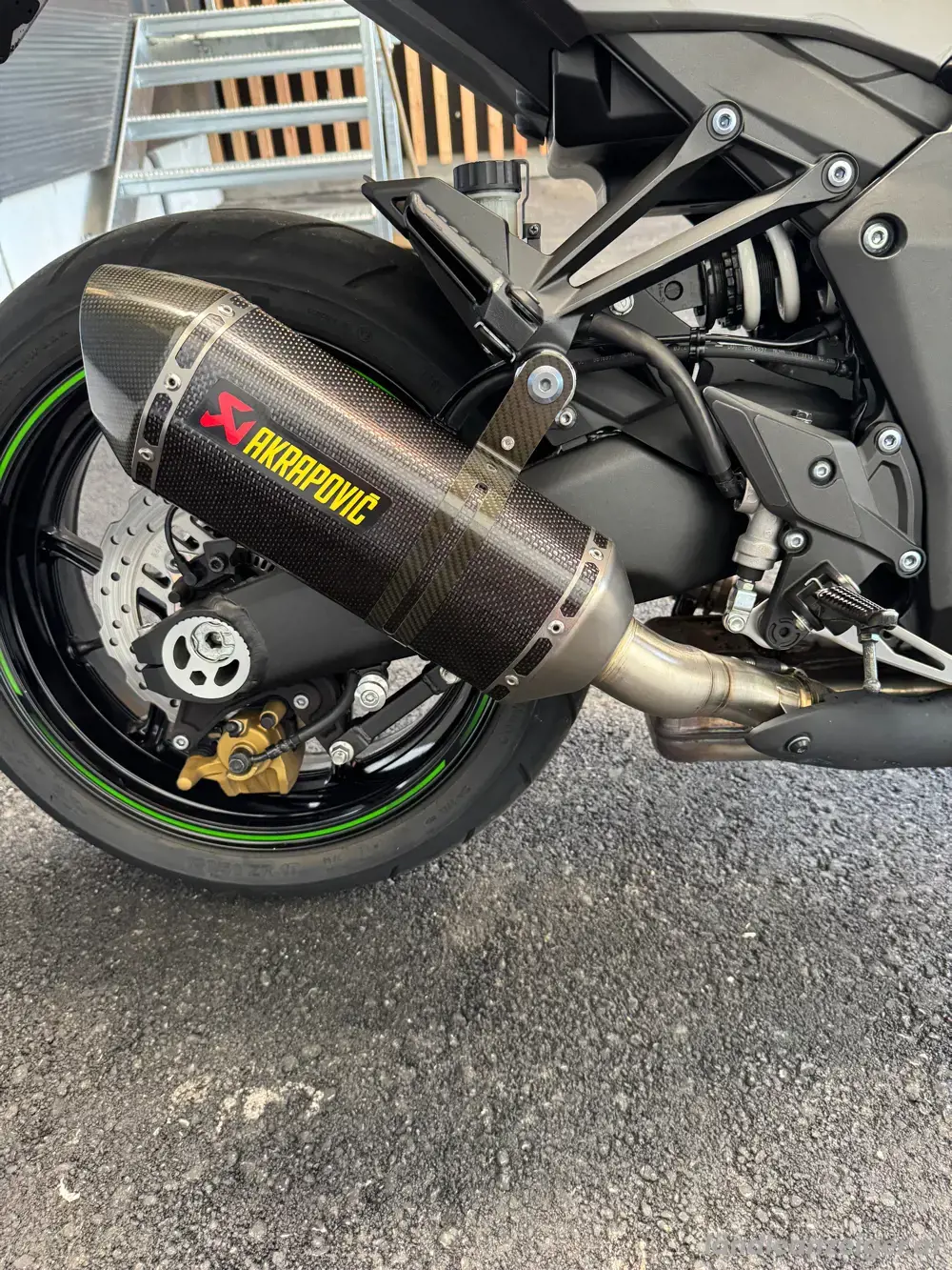 Akrapovic slip on für Kawasaki Z1000
