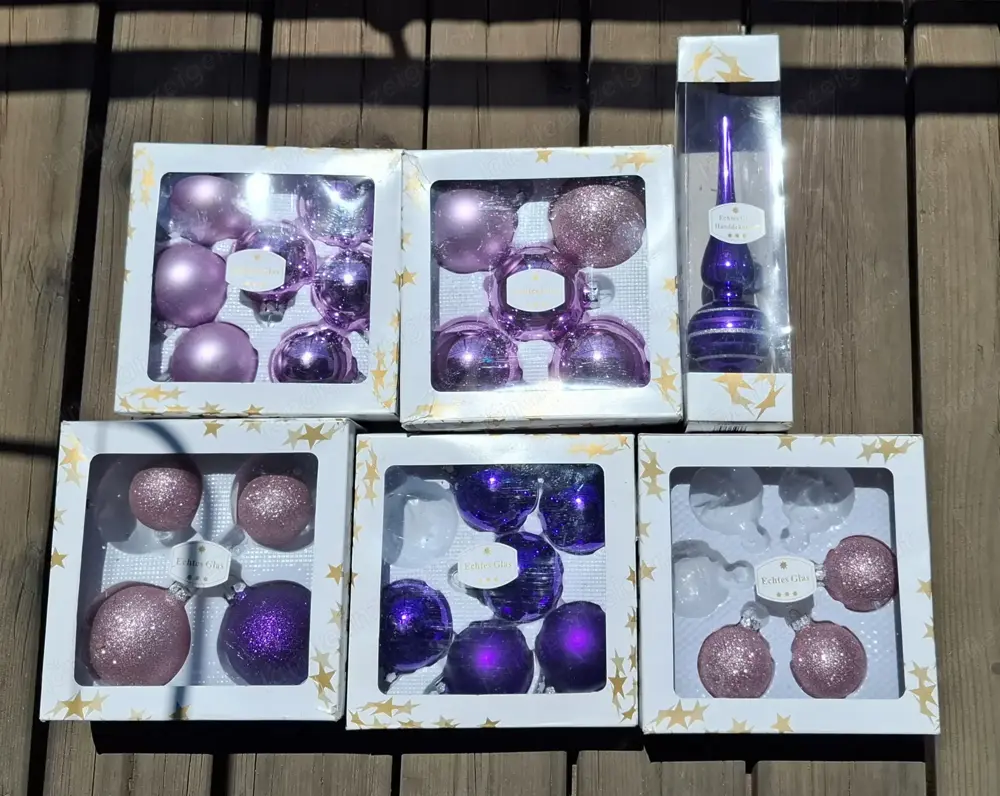 Christbaumkugeln und Spitze echtes Glas Christbaumkugeln und Spitze echtes Glas