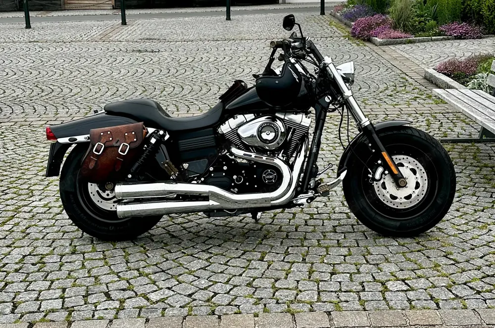 Harley-Davidson Dyna Fat Bob Chopper Cruiser Harley-Davidson Dyna Fat Bob Chopper Cruiser