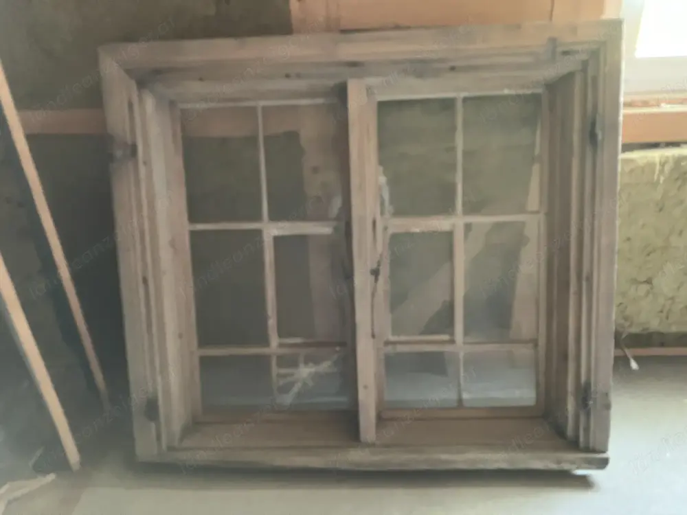 Großes Fenster mit Kreuzstock zu Deko Großes Fenster mit Kreuzstock zu Deko