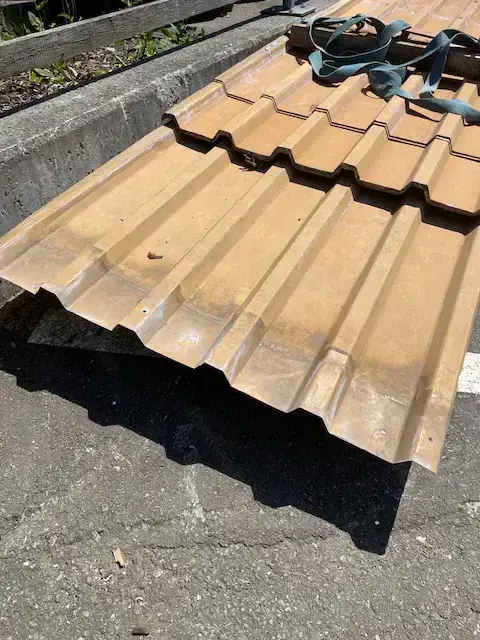 Trapezbleche Stahl braun, Reststücke Trapezbleche Stahl braun, Reststücke