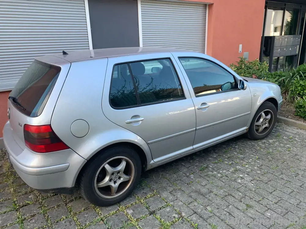 Golf EZ 06 2001 + Alu Sommerreifen Golf EZ 06 2001 + Alu Sommerreifen