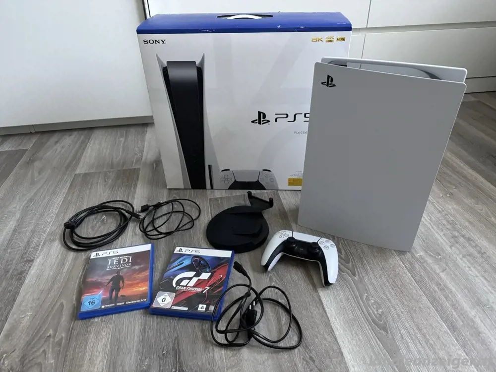Sony Playstation 5 DISC weiß 825GBSpielekonsole - inkl. Controller und 2 Games Sony Playstation 5 DISC weiß 825GBSpielekonsole - inkl. Controller und 2 Games
