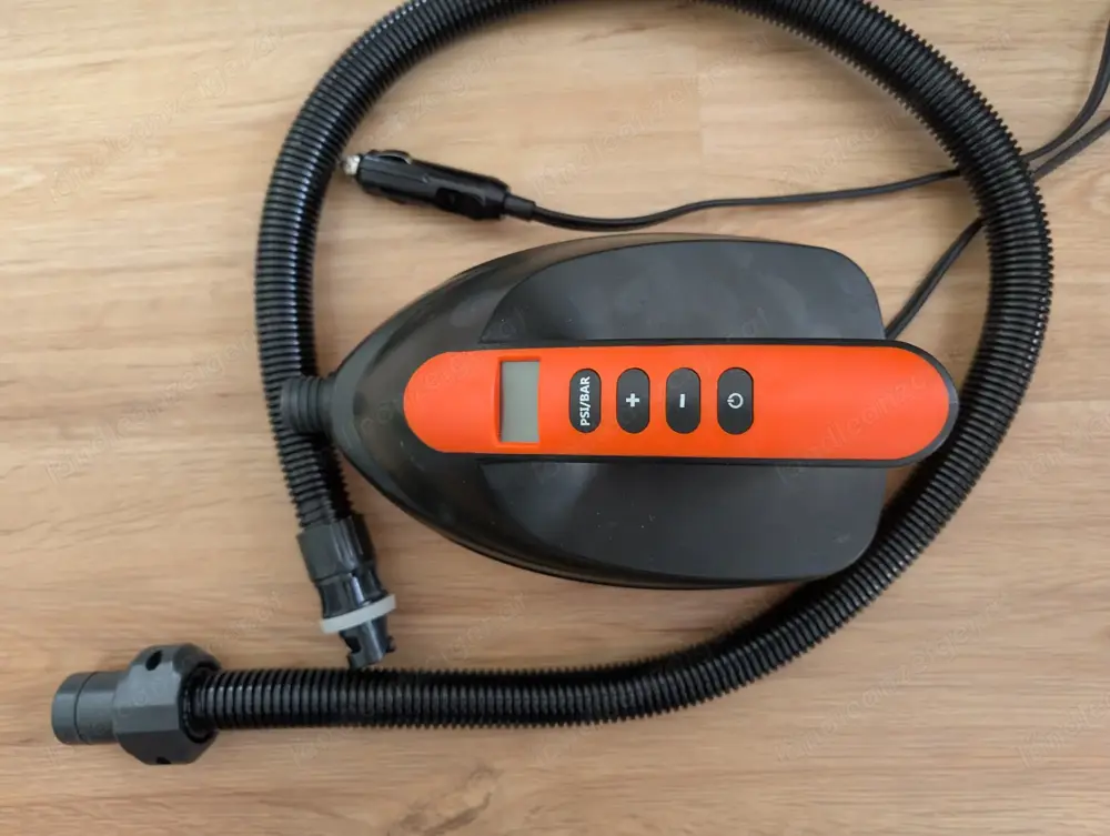 SUP-Pumpe mit Akku SUP-Pumpe mit Akku