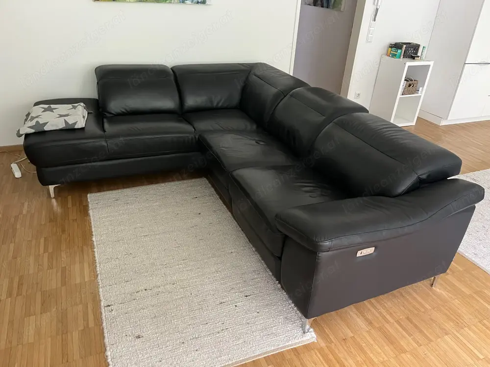 Ledercouch Cantus ( XXXLutz ) elektrisch.