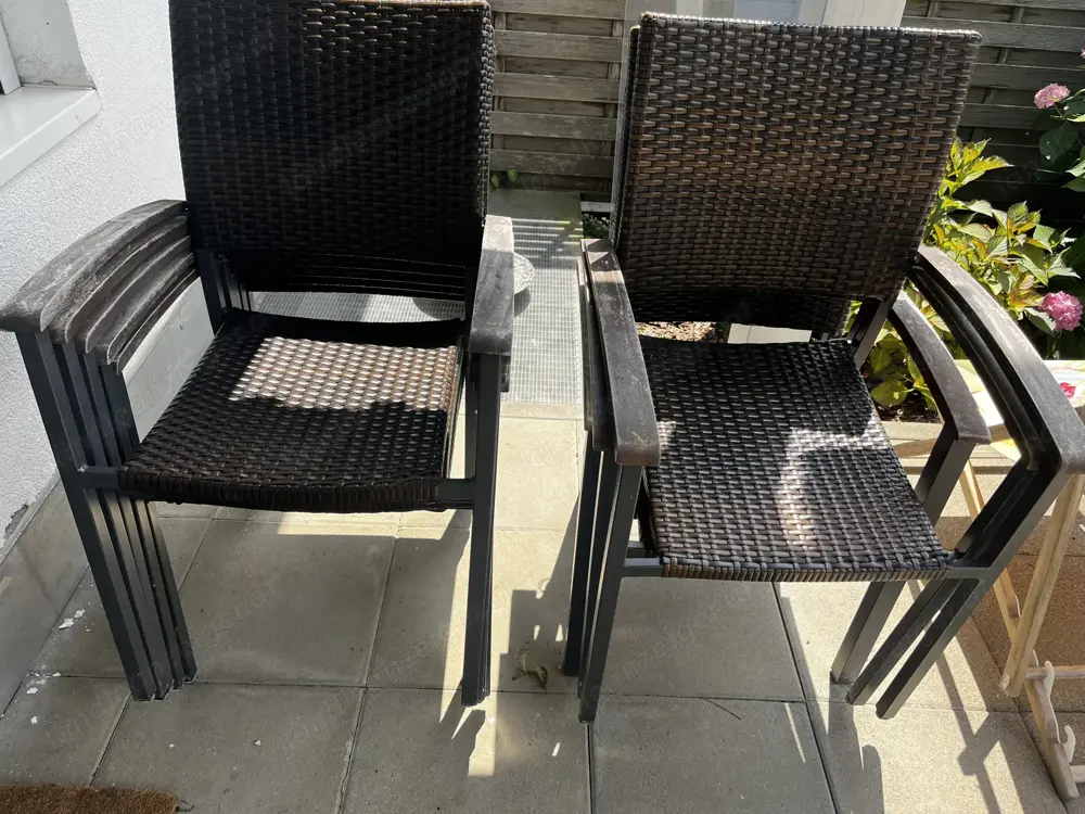 7 Gartenstühle zu verschenken 7 Gartenstühle zu verschenken