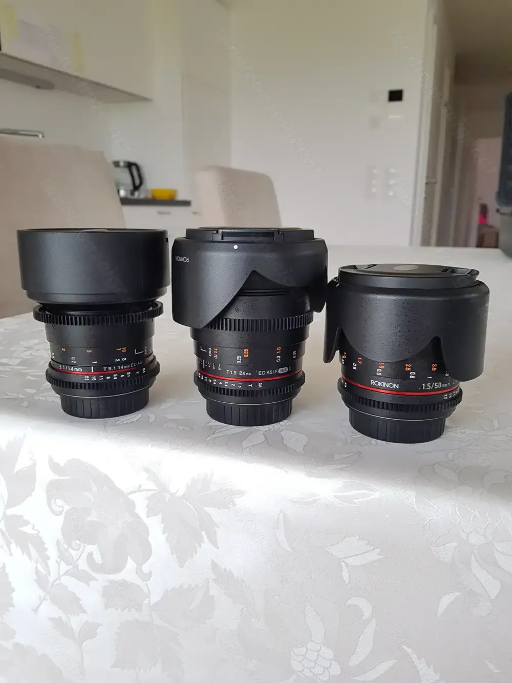 Prime manual lenses Canon EF mount for Video production (Linsen, Objektive) Prime manual lenses Canon EF mount for Video production (Linsen, Objektive)