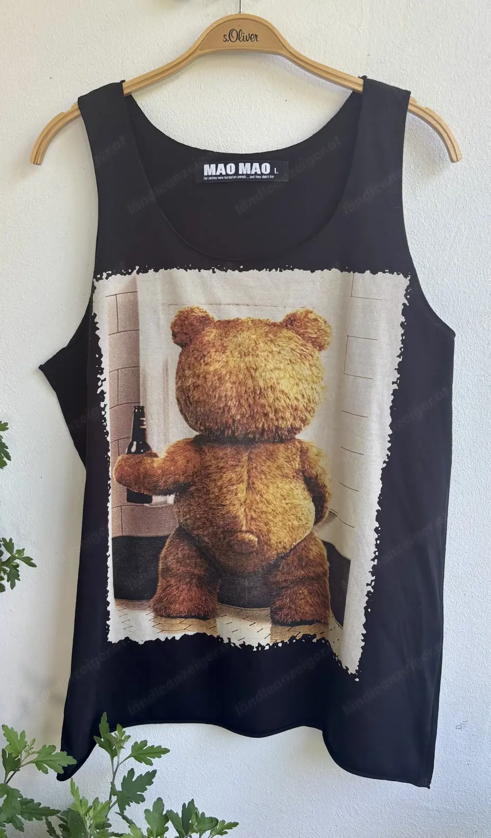 Schwarzes Herren Top von Mao Mao Schwarzes Herren Top von Mao Mao