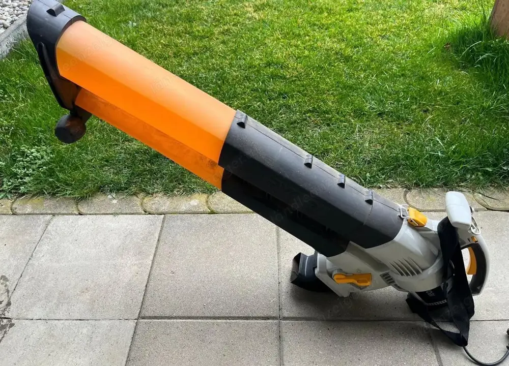 Elektrischer Laubsauger Laubbläser von RYOBI Elektrischer Laubsauger Laubbläser von RYOBI