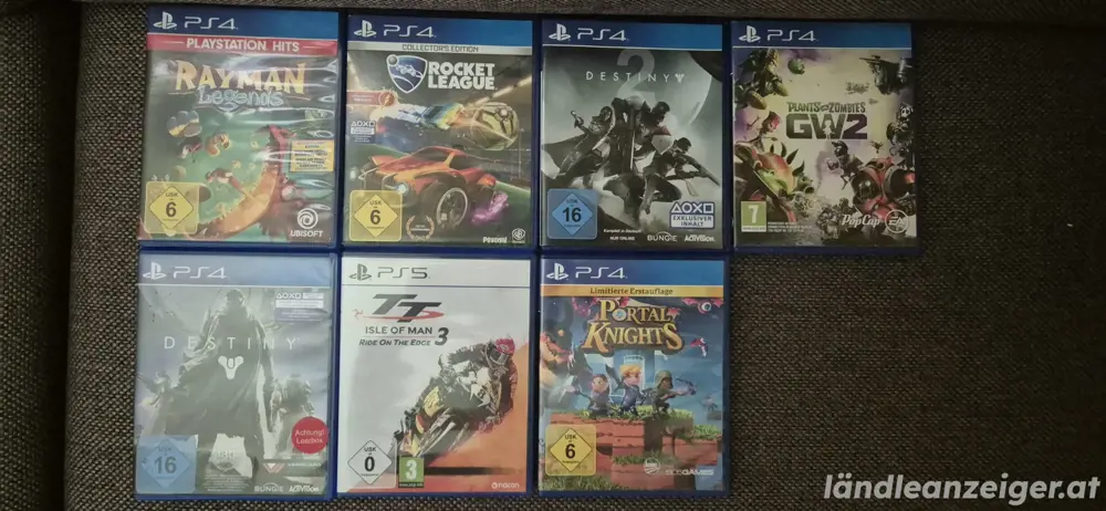 PS 4 mit Spielen 3 Controllern PS 4 mit Spielen 3 Controllern