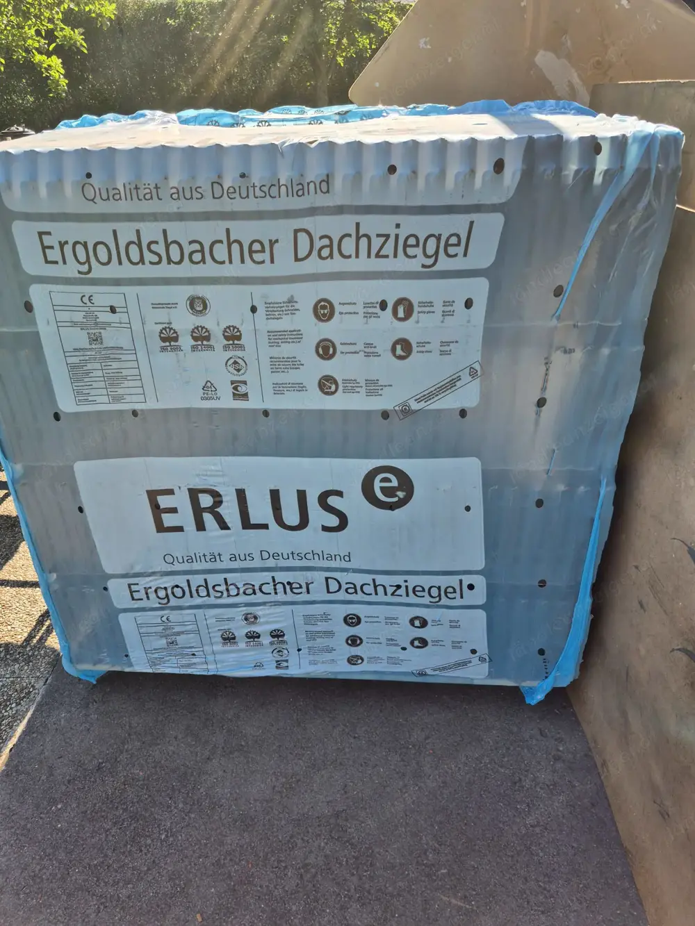 Dachziegel Ton Erlus Reformpfanne SL Anthrazit engobiert Dachziegel Ton Erlus Reformpfanne SL Anthrazit engobiert