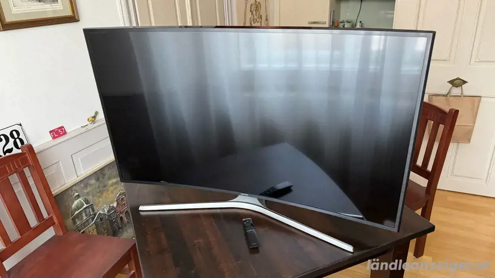 Samsung 4K Curved 45" Samsung 4K Curved 45"