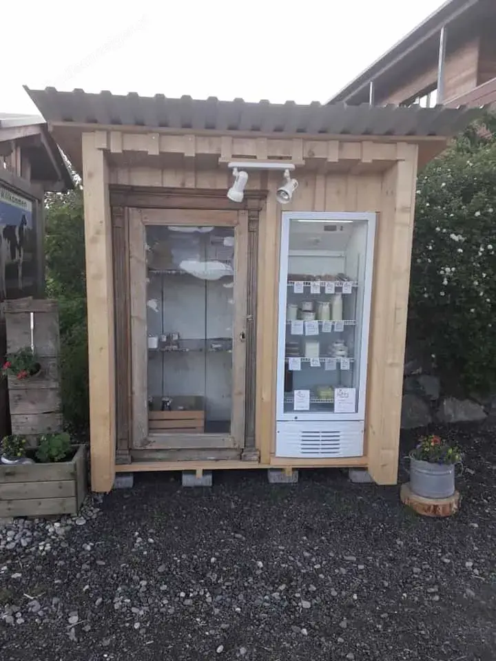 Verkaufsstand inkl. Kühlschrank Verkaufsstand inkl. Kühlschrank